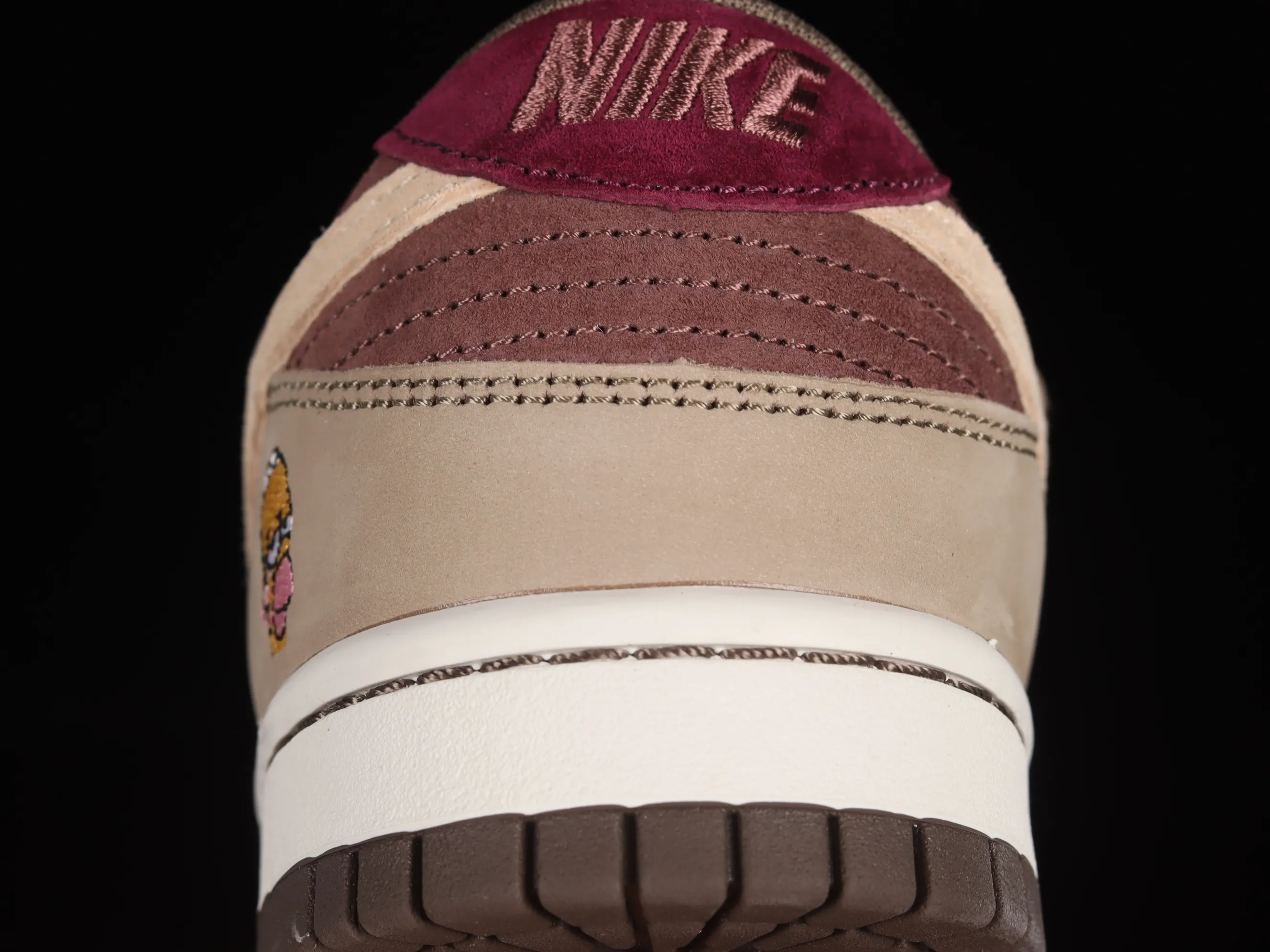 All Categories Nk SB Dunk Series Nk SB Dunk Low Low-top sneakers Otomo Katsuhiro x Nk SB Dunk Low "Steamboy OST" Creative customization collaboration Otomo Katsuhiro joint SB low-top sports and leisure sneakers LF0039-030